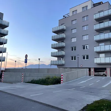 For 4 With Balcony & High Tatras View, Free Parking Poprad