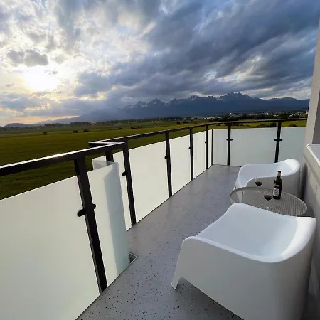 شقة For 4 With Balcony & High Tatras View, Free Parking *