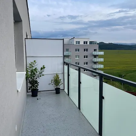 For 4 With Balcony & High Tatras View, Free Parking Appartement Poprad