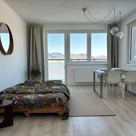 شقة For 4 With Balcony & High Tatras View, Free Parking *
