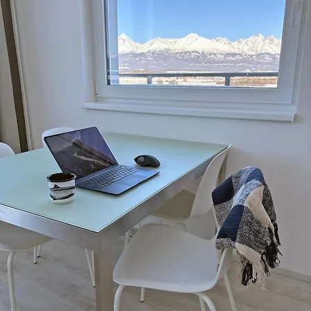 شقة For 4 With Balcony & High Tatras View, Free Parking *